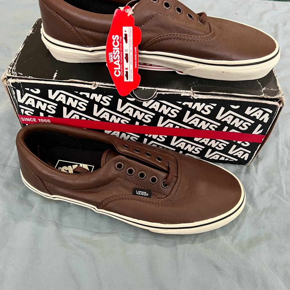 Vans Brown Suede Sneakers with Classic Style